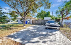 110 NE 17th Ct, Pompano Beach, FL 33060