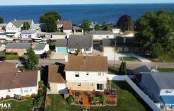 46855 Roselane Dr, Chesterfield Twp, MI 48047