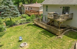 1820 W Oakleaf Drive, McHenry, IL 60051