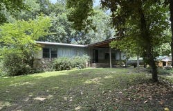 622 Da Hu Road, Melbourne, AR 72556