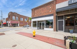 201 E Bremer Avenue, Waverly, IA 50677