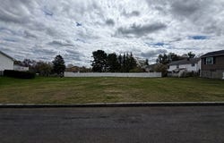 Rich St, Fall River, MA 02722