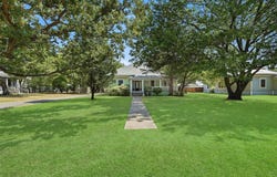1221 S Crockett Street, Sherman, TX 75090