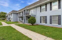 931 W OAK RIDGE Road, ORLANDO, FL 32809