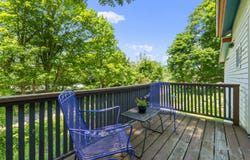 12 Eastern Avenue, Boothbay Harbor, ME 04538