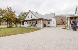 2601 Pine Grove Road, Olympia, KY 40358