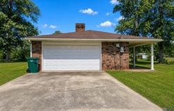 14202 Jones Rd, Ponchatoula, LA 70454