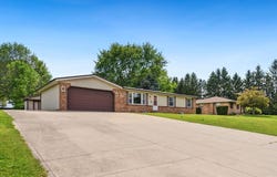 2619 E Robby Drive, Warsaw, IN 46580