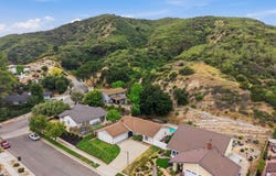 4011 Defender, Agoura Hills, CA 91301