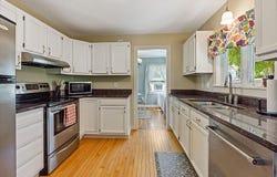 27 Park Street, Farmingdale, ME 04344