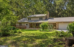 226 ACORN LANE, LITITZ, PA 17543