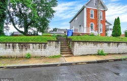 162 E WATER STREET, MIDDLETOWN, PA 17057