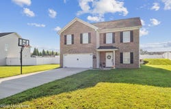 146 Spring Lake Ln, Louisville, KY 40229
