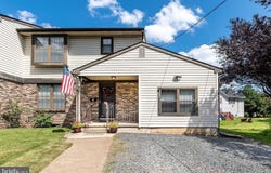 19 RAILROAD AVENUE, BEVERLY, NJ 08010