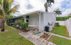 647 Nuna Ave, Fort Myers, FL 33905
