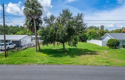 BAY Drive, GIBSONTON, FL 33534