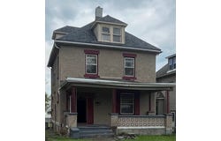 842 Cedar Ave, Sharon, PA 16146