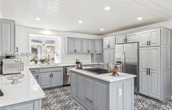 2 Red Maple Rd, Hilton Head Island, SC 29928