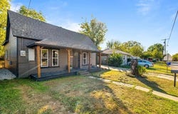 306 Hall Street, Whitesboro, TX 76273