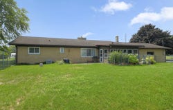 1660 W Lake Street, Warsaw, IN 46580