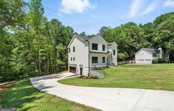 25 Hollow Oak, Newnan, GA 30263