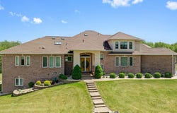 14481 Berglund, PECATONICA, IL 61063