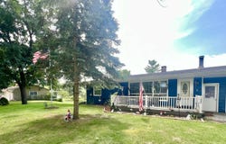 1806 Barr Street, Hillsdale, MI 49242