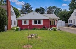 852 Larpenteur Avenue W, Saint Paul, MN 55113