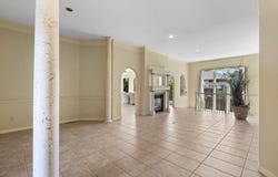 966 S Carriage Avenue, Springfield, MO 65809