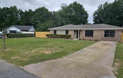 5330 Jenny Cir, Pace, FL 32571