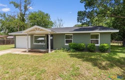 115 Sycamore Street, Luling, TX 78648
