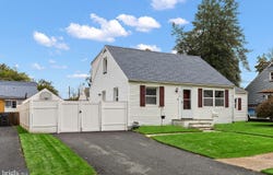215 DECALB AVE, WILMINGTON, DE 19804