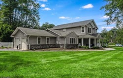 15 Birch Hill Dr, Hanover Twp., NJ 07981-1932