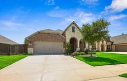 12329 Cedar Knoll Drive, Fort Worth, TX 76028