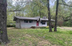 15 W Waketa Drive, Cherokee Village, AR 72529