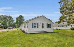 3753 Edgewater Drive, Vermilion, OH 44089