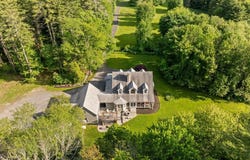 162 Plympton St, Middleboro, MA 02346