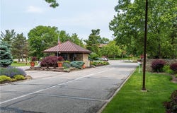 100 Fox Hollow Drive unit: 302, Mayfield Heights, OH 44124