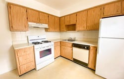 33 Foxhall Street, Middlesex, NJ 08846