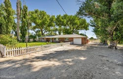 6 Green Acres Lane, Yerington, NV 89447