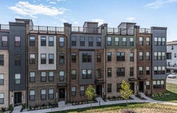 44486 WOLFHOUND SQ, ASHBURN, VA 20147