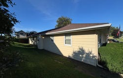 2012 College St, Elk Horn, IA 51531