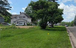 422 Court Avenue N, Sandstone, MN 55072