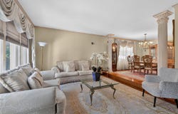 1 GREGG LANE, Bayonne, NJ 07002