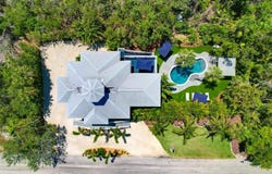 540 GULF BAY ROAD, LONGBOAT KEY, FL 34228