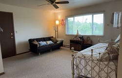 1253 GETZELMAN Drive, Elgin, IL 60123