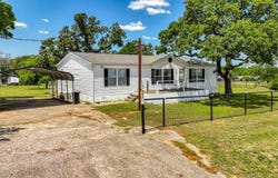 215 Dorothy Lane, Springtown, TX 76082