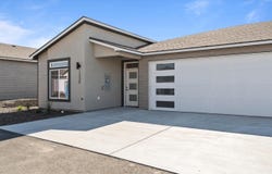 1325 Kalani Ct, West Richland, WA 99353