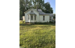 213 Grand Avenue W, Ottumwa, IA 52501