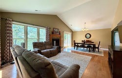906 Lakeview Drive, Perryville, MO 63775